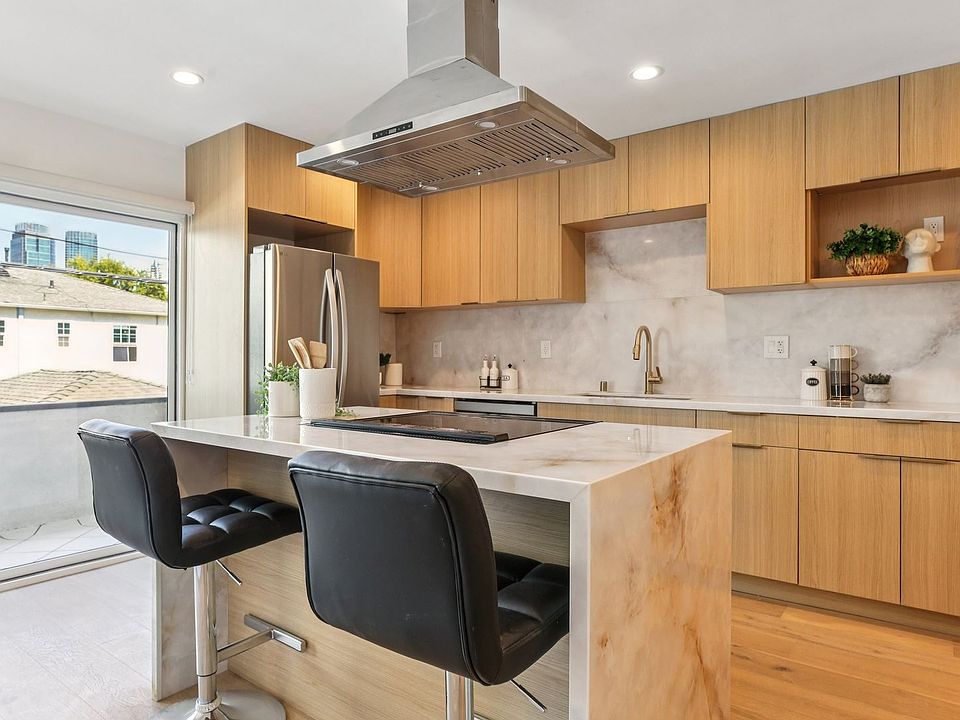 1st image of 1824 Fairburn Ave #304