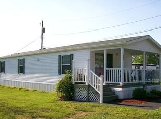 1099 James Dr, Wellsville, OH 43968
