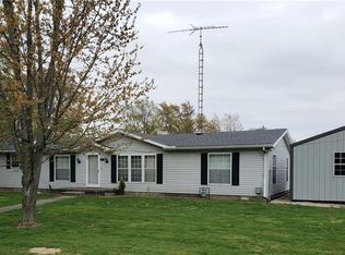 1201 N 10th St, Marshall, IL