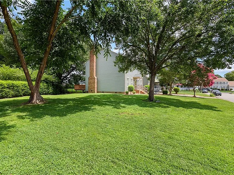 5120 Eagle Run Rd — Photo 3