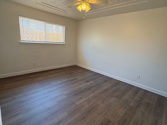 2nd image of 8549 Everglade Dr
