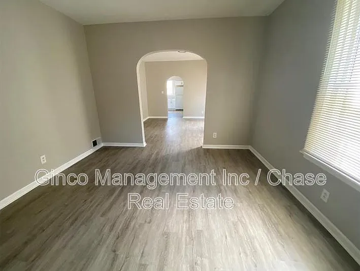 616 Vine St — Photo 11