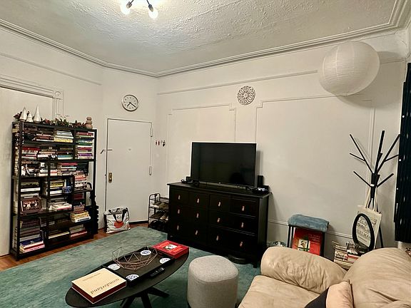 4th image of 390 Prospect Ave APT 4L