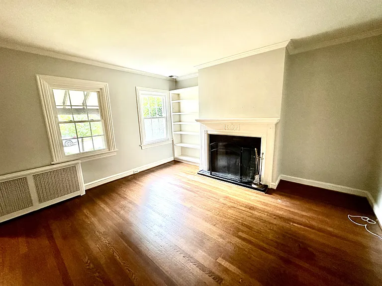 1513 44th St NW — Photo 35