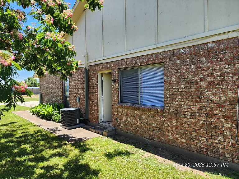 429 SW Thomas St #A — Photo 3