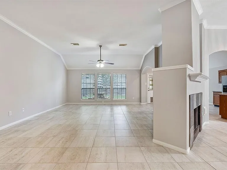 1319 Castlemist Dr — Photo 6
