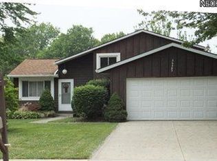 36585 Starboard Dr, Eastlake, OH 44095