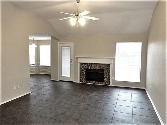 4th image of 537 Asbury Dr
