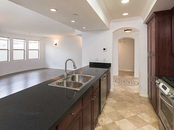 4th image of 122 N Clark Dr APT 104