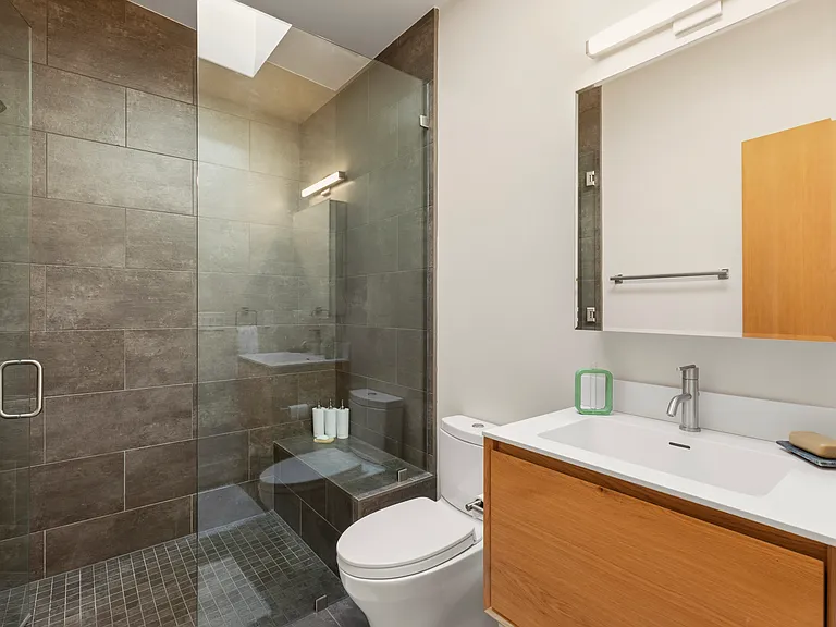 3 Turtle Creek Dr — Photo 3