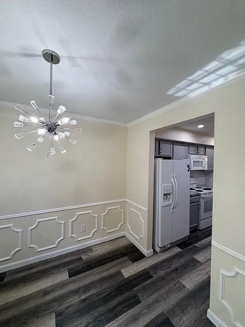 3 bed, 2.5 bath, 2250 sqft, $2,100 — Photo 4