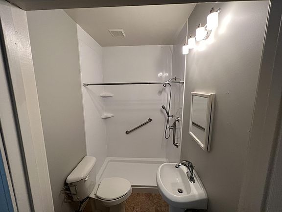 5th image of 1438 S Hancock St