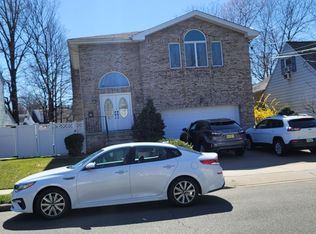 698 Elite Ct #G, Ridgefield, NJ 07657