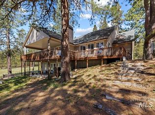 110 Wilderness Ranch Ln, Cascade, ID 83611