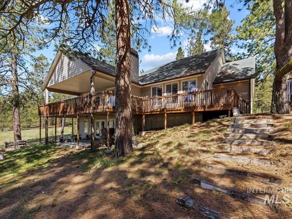 110 Wilderness Ranch Ln, Cascade, ID 83611