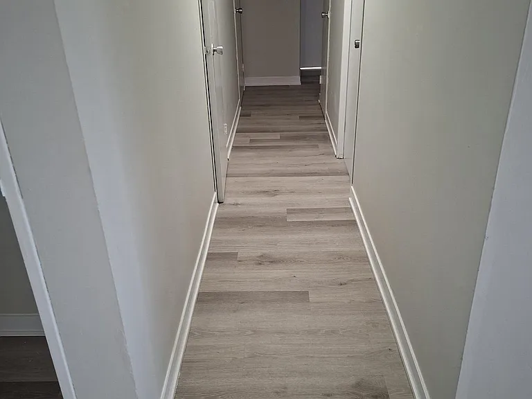 525 Saint Lawrence St — Photo 12