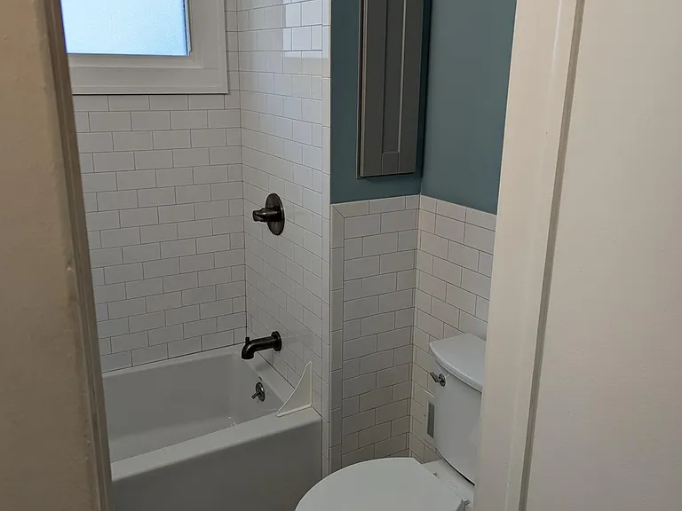 612 Louis Ave — Photo 4
