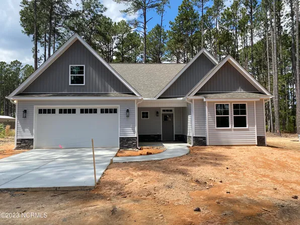 560 N Ridgecrest Street, Pinebluff, NC 28373