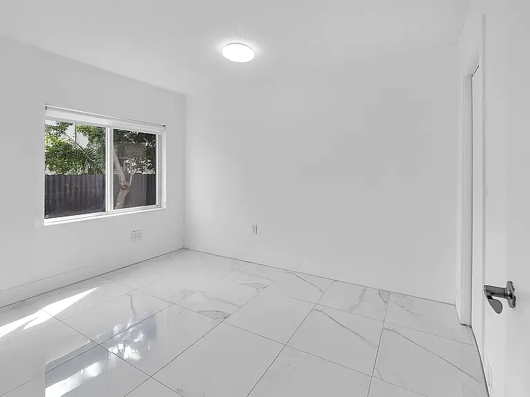 1772 NW 3rd St #D — Photo 16