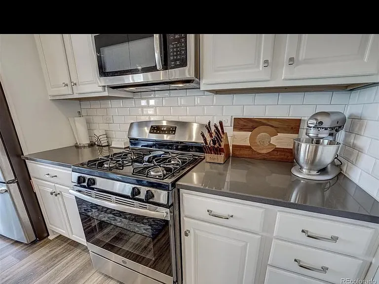 718 Pine Warbler Ct — Photo 16