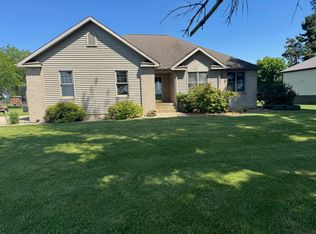 565 S 300 E, La Porte, IN 46350