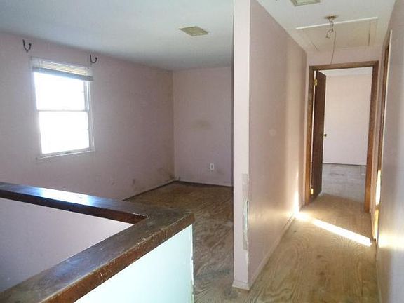 Subject hallway - 2nd fl