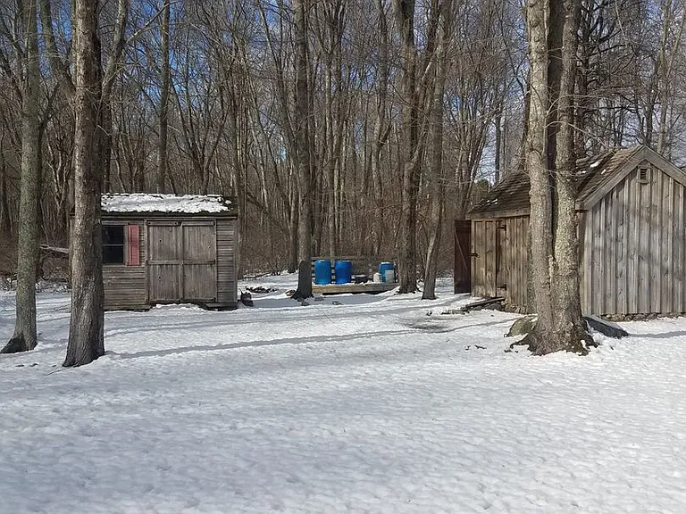 105 Jeremy Hill Rd — Photo 17