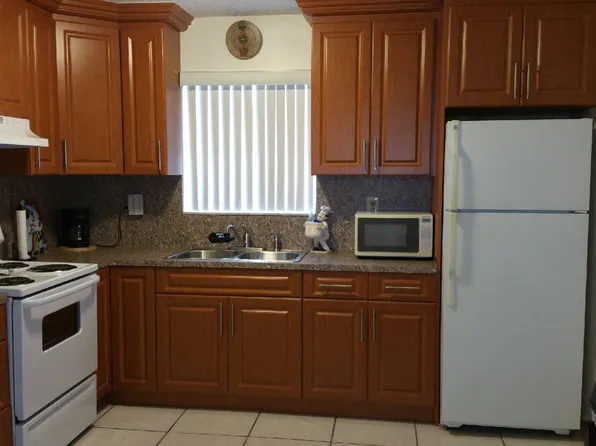 (undisclosed Address), Hollywood, FL 33020