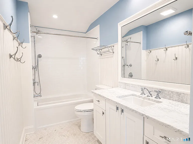 4 Raymond Pl — Photo 22