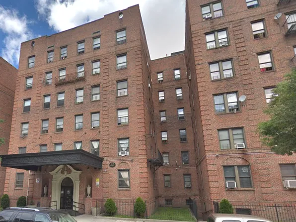 55 Linden Boulevard 4K image 20 of 20