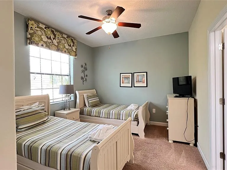 2353 Victoria Dr — Photo 10
