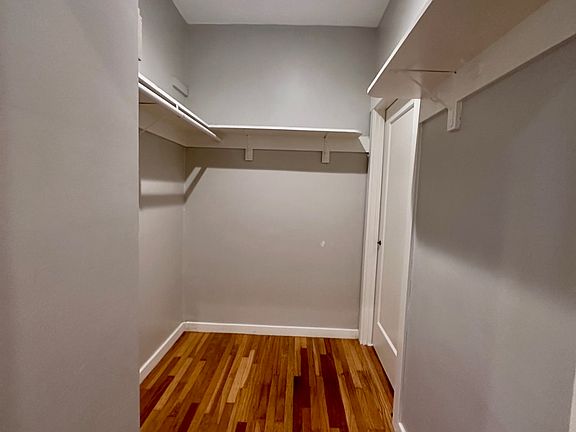 3rd image of 1231 Grove St APT 6