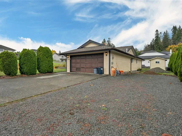 1894 Whistler Way, Campbell River, BC V9W 7K5