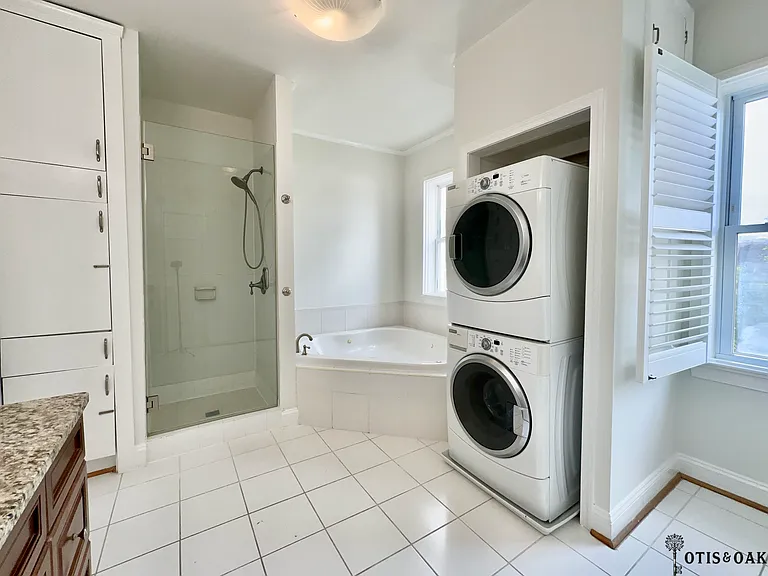 338 Elm St NW — Photo 27