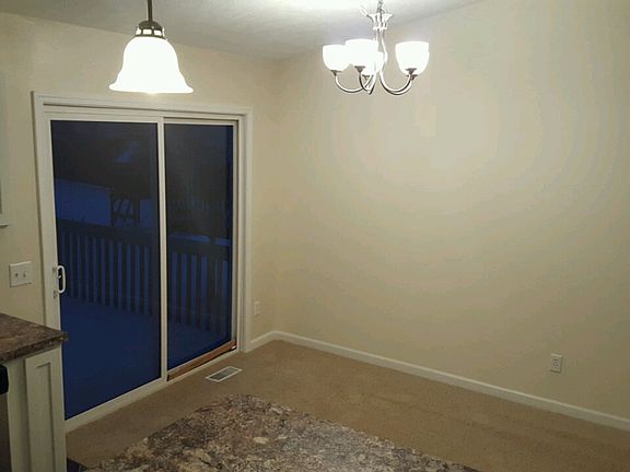 4th image of 671 Silverbrook Dr SE
