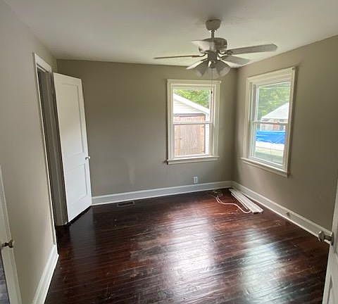 4th image of 864 Richardson St