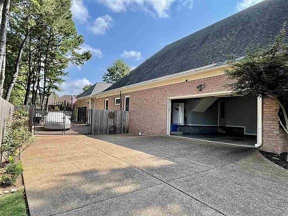 2nd image of 2676 Morning Woods Dr