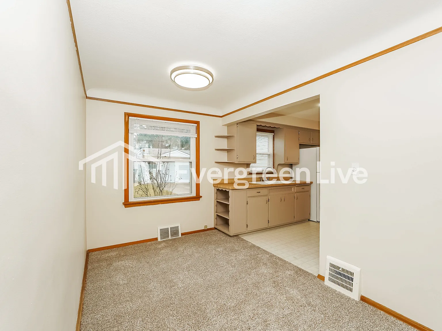 2 bed, 1.0 bath, 1221 sqft, $1,245 — Photo 4