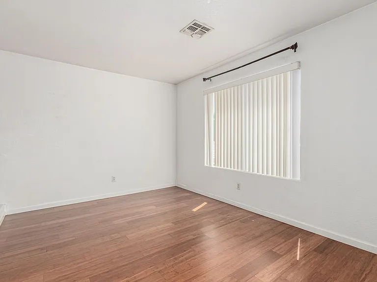 12823 W Ash St — Photo 15