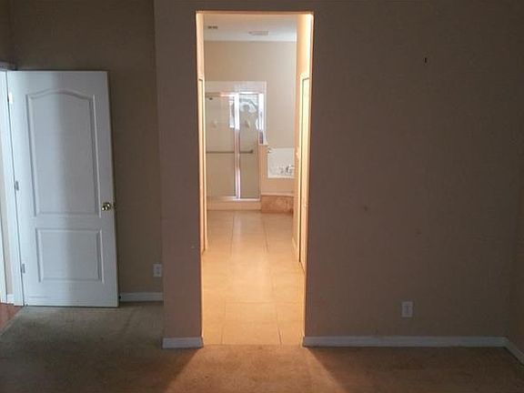 5th image of 2807 Whistlewood Dr