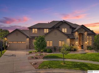 8701 Angeline Ct, Lincoln, NE 68526