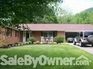 235 Green Dr, Waynesville, NC 28785