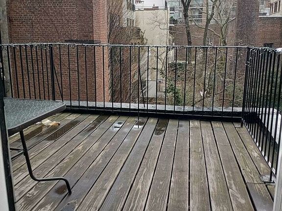 3rd image of 833 Lexington Ave #3B
