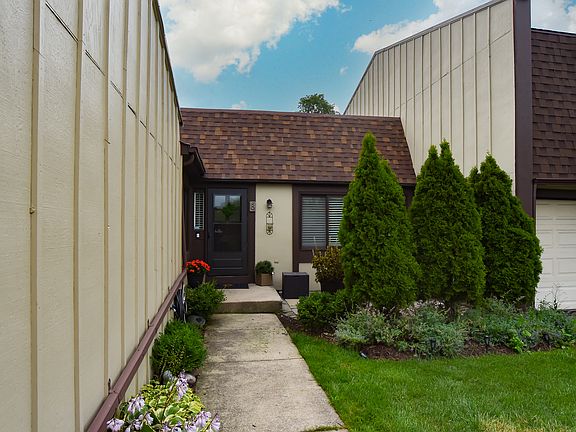 2nd image of 8 Westwood Dr