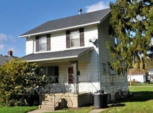 726 Maple Grove Ave, Newark, OH 43055