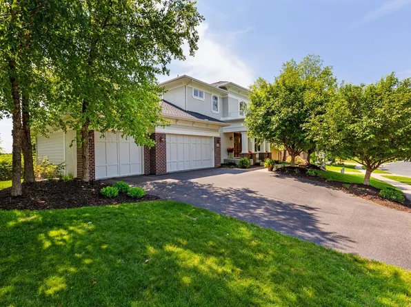 2101 Pinehurst Dr, Chanhassen, MN 55317