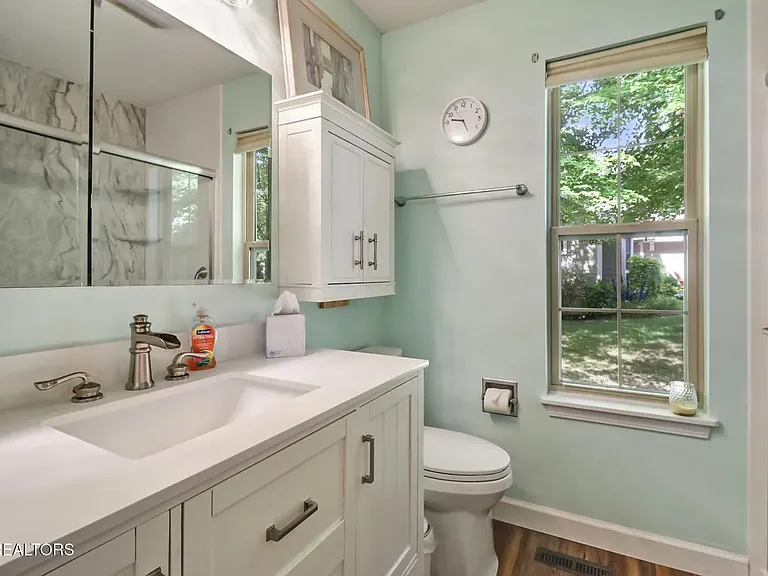 144 Pomeroy Dr — Photo 15