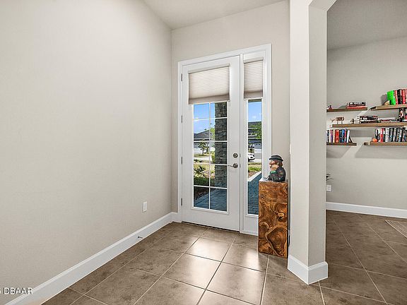 5th image of 815 Pinewood Dr