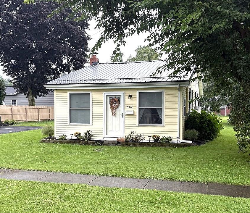 1st image of 616 Frick Ave