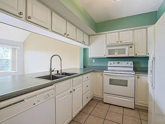 5th image of 10555 Montgomery Rd Unit 35